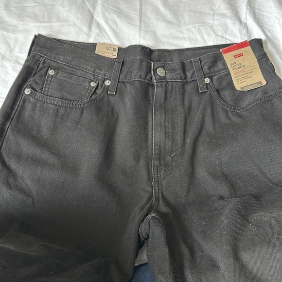 Levis 469 Loose Shorts Men 33 Black Denim 100% Cotton Midrise Hits below knee - Picture 3 of 6